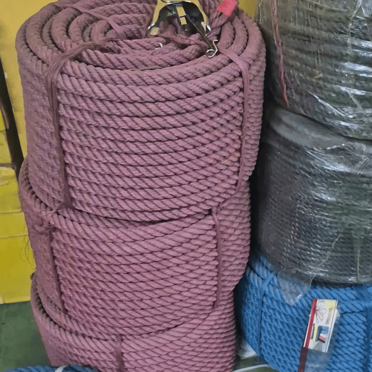 🧵 حبل صناعي عالي التحمل من البولي بروبلين – مقاوم للماء والتلف